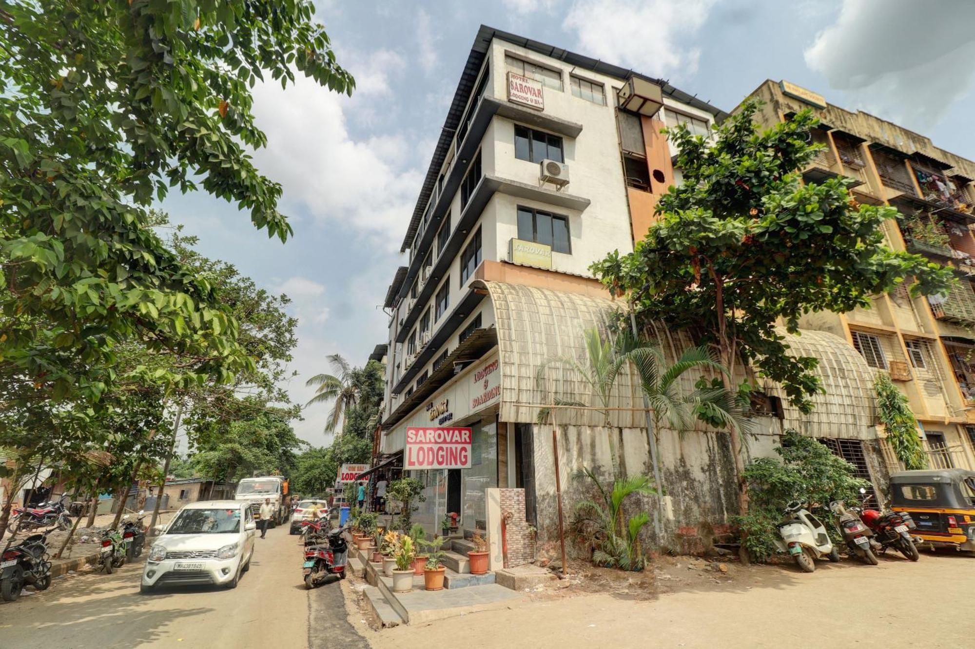Hotel New Sarovar Grand Panvel Exteriér fotografie