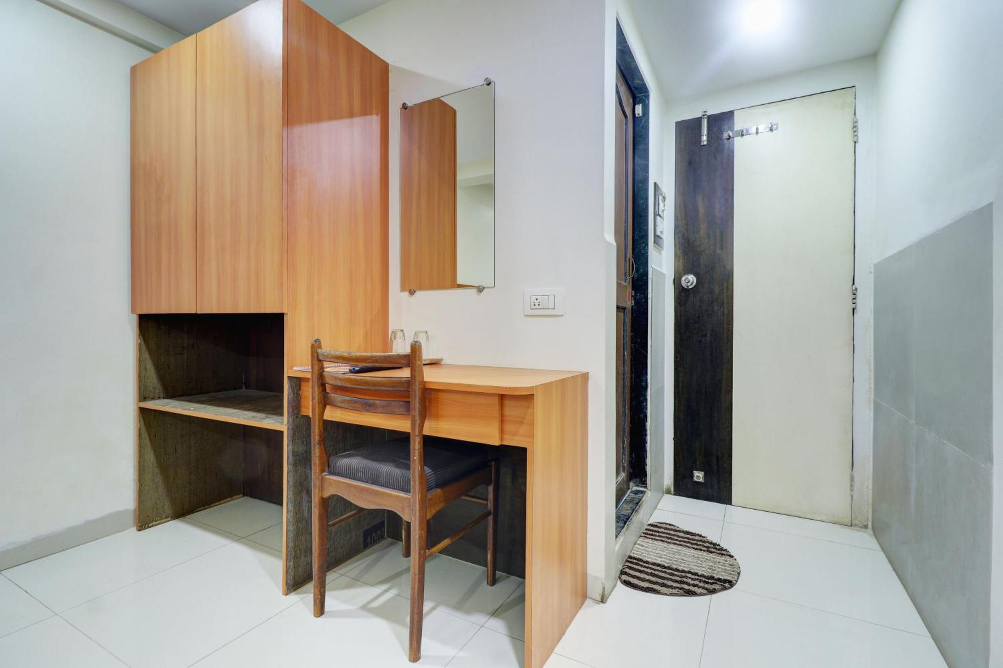 Hotel New Sarovar Grand Panvel Exteriér fotografie