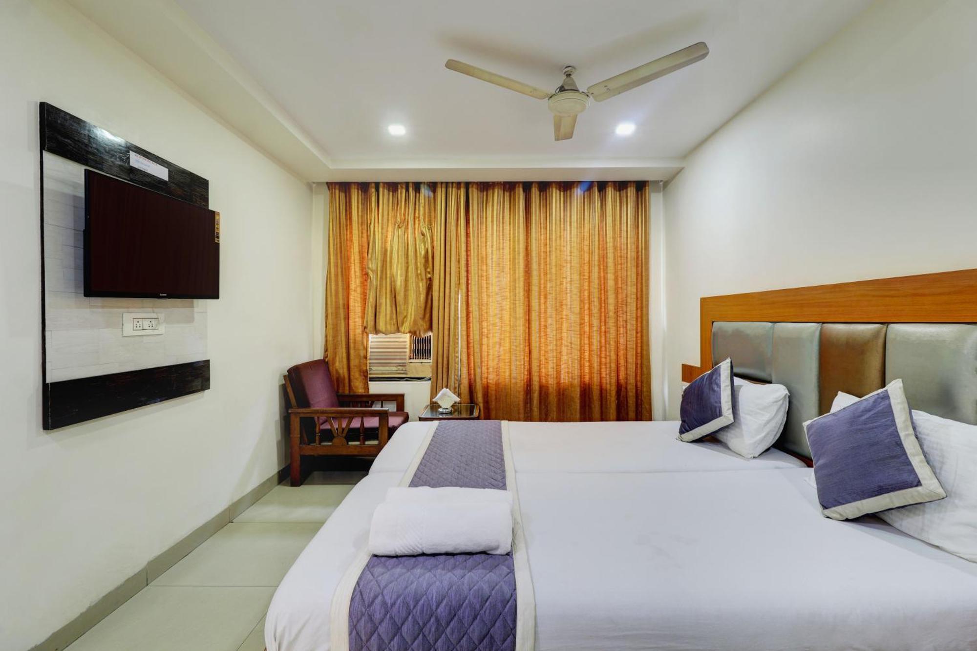Hotel New Sarovar Grand Panvel Exteriér fotografie