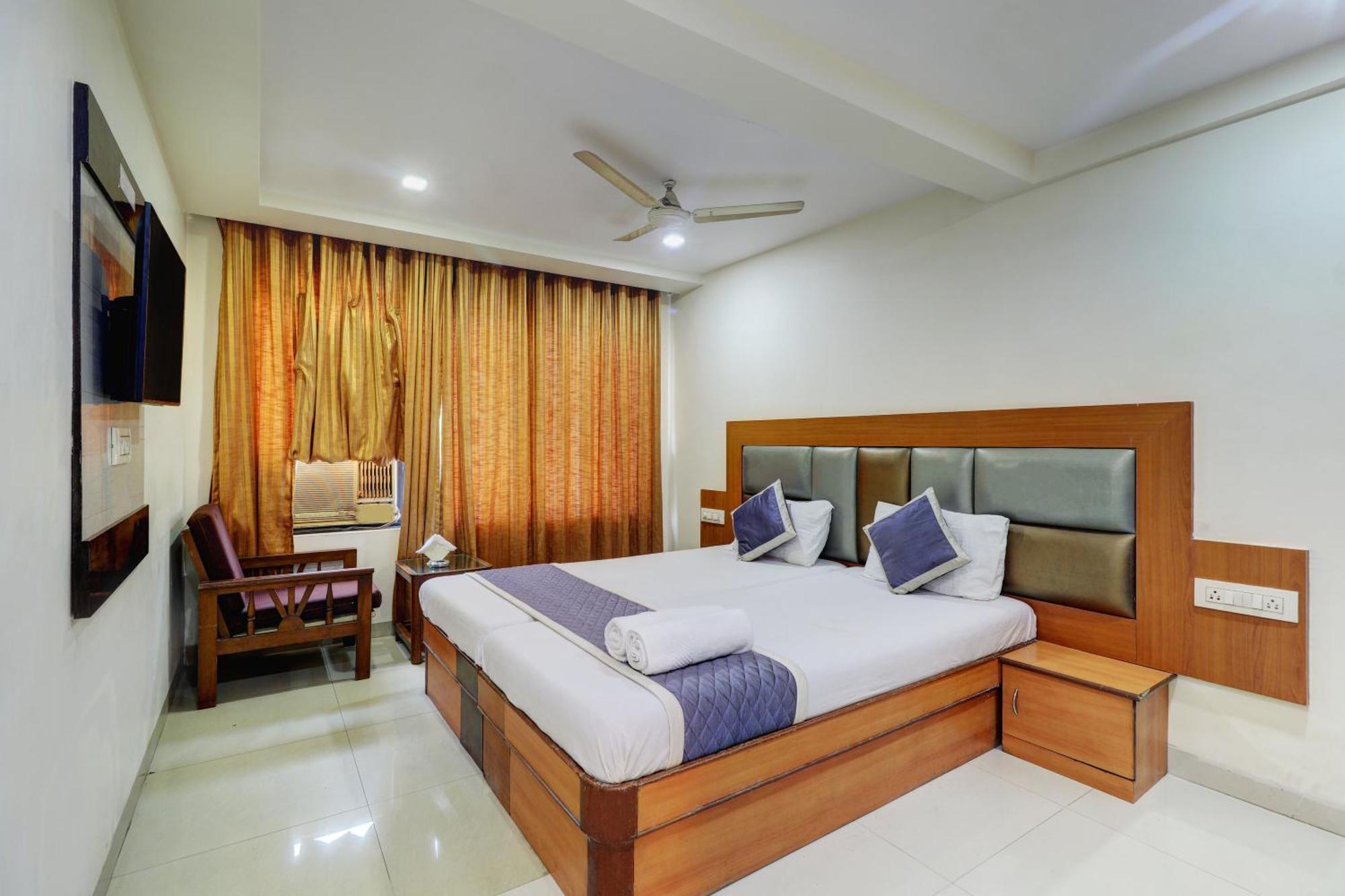 Hotel New Sarovar Grand Panvel Exteriér fotografie