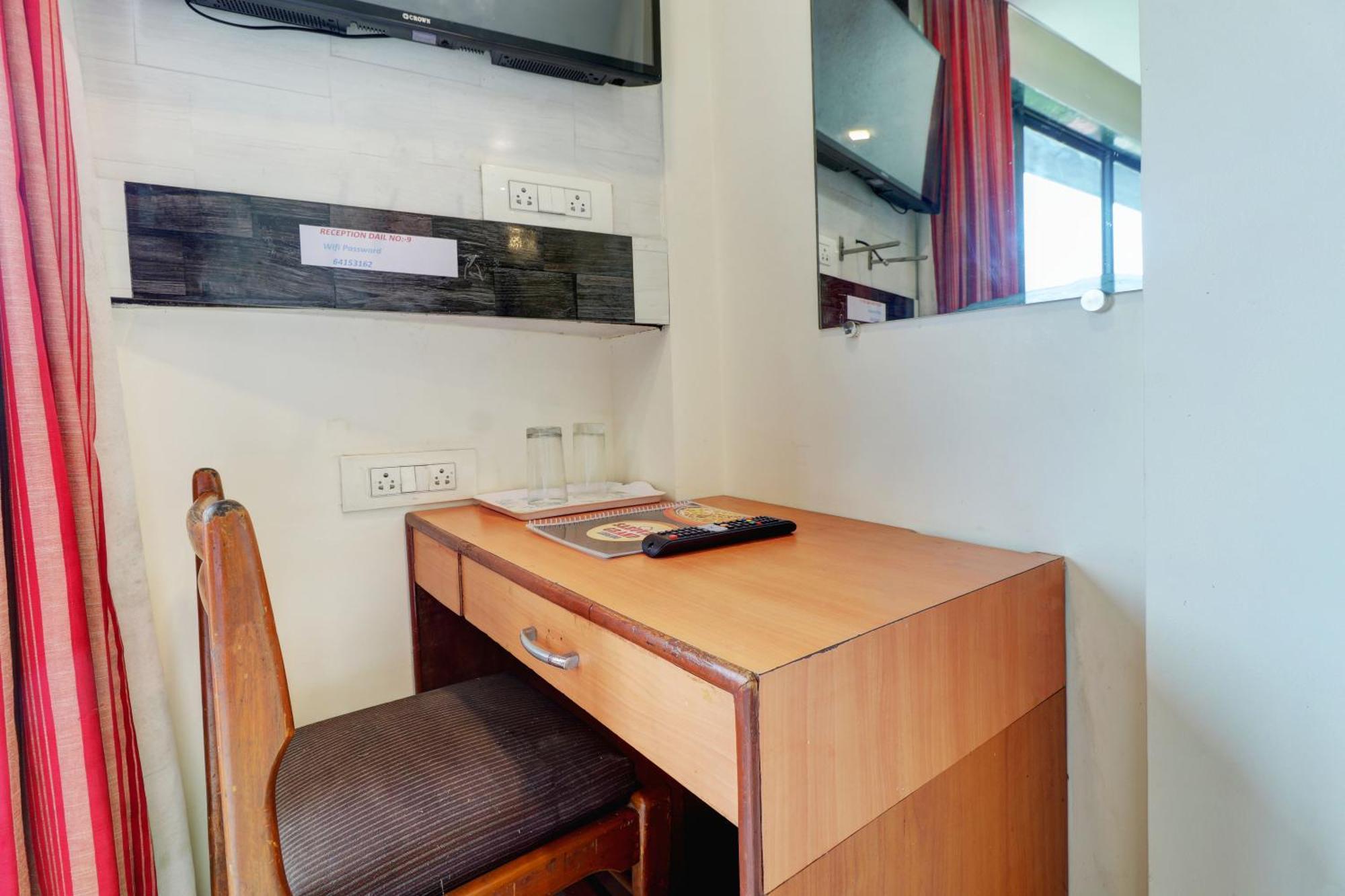 Hotel New Sarovar Grand Panvel Exteriér fotografie